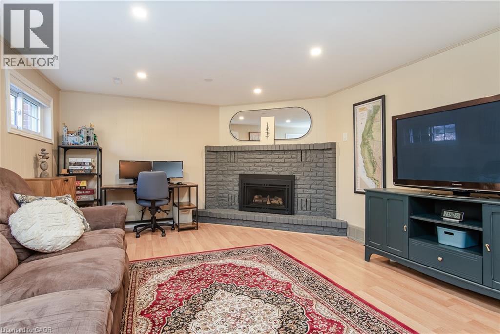 118 Wheatfield Crescent Property Photo 32