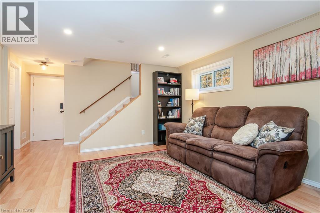 118 Wheatfield Crescent Property Photo 34