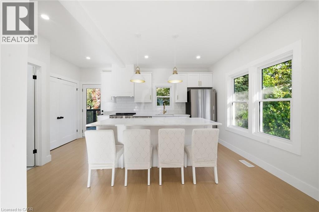 217 Queen Street N Property Photo 8