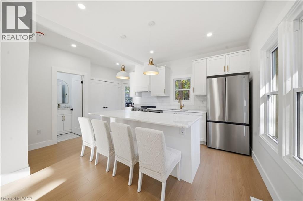 217 Queen Street N Property Photo 9