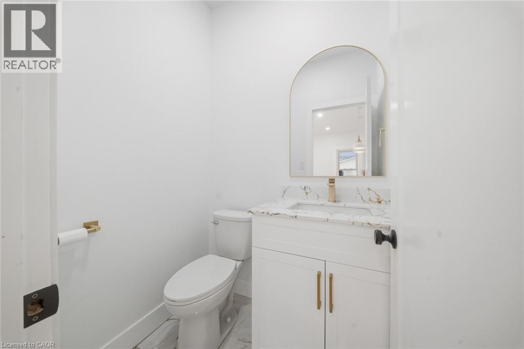 217 Queen Street N Property Photo 14