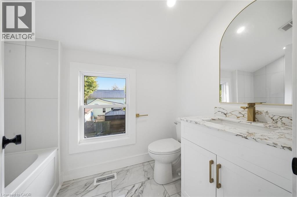 217 Queen Street N Property Photo 19