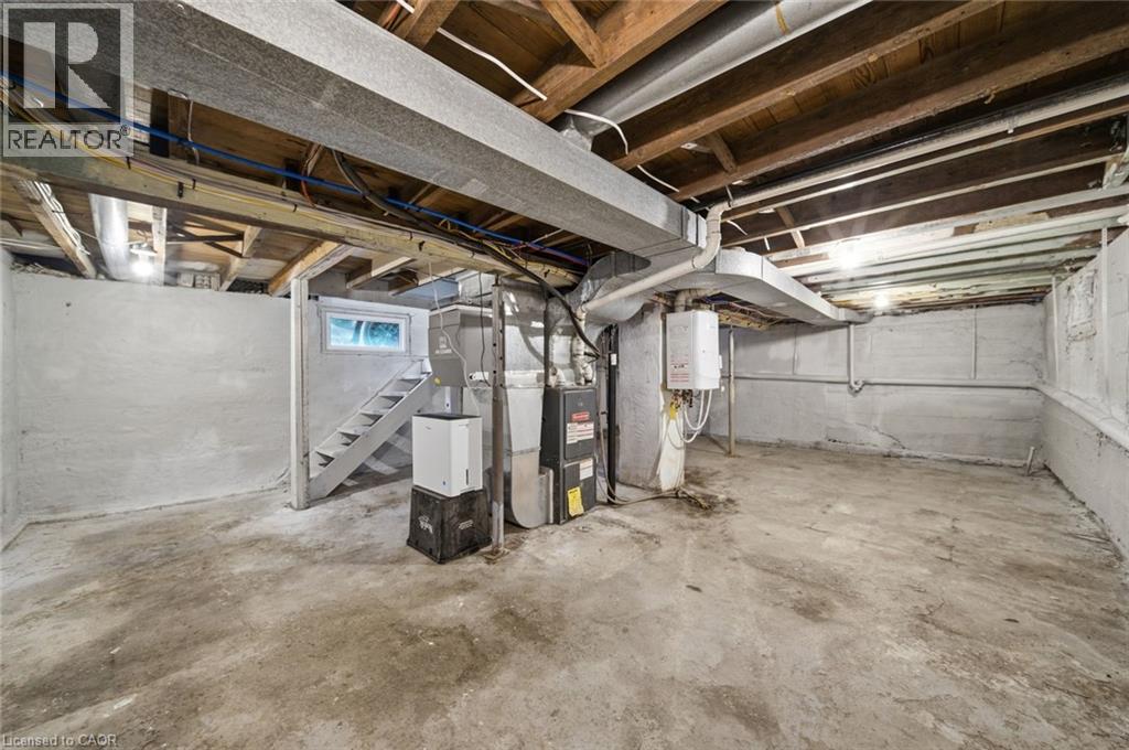 217 Queen Street N Property Photo 22