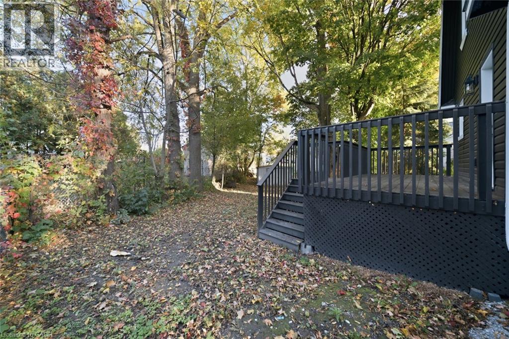 217 Queen Street N Property Photo 25