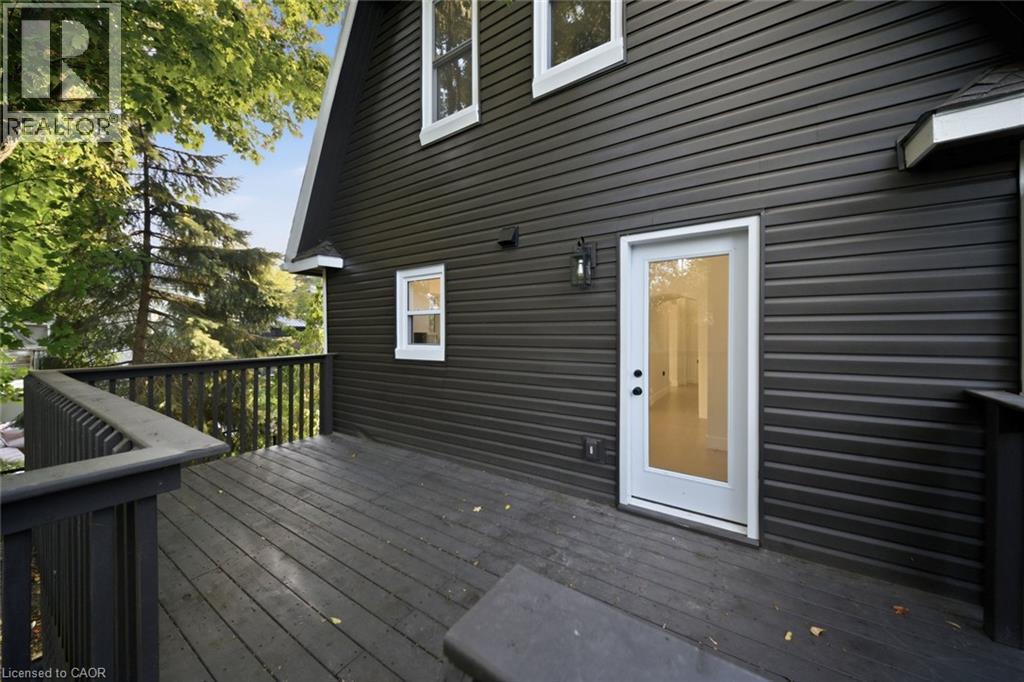 217 Queen Street N Property Photo 29