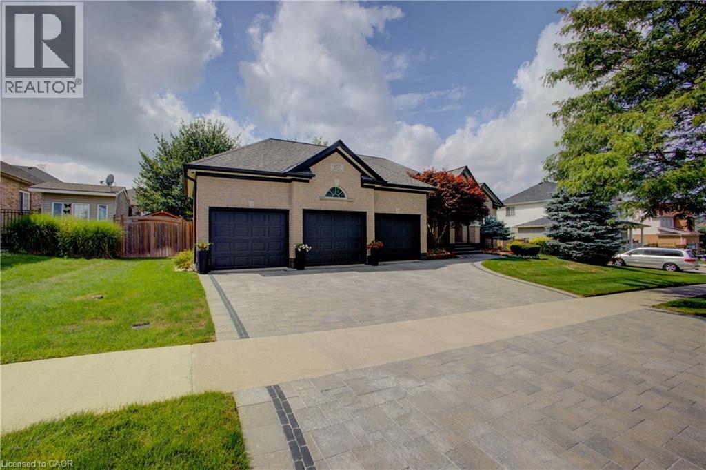 457 Caryndale Drive Property Photo 4