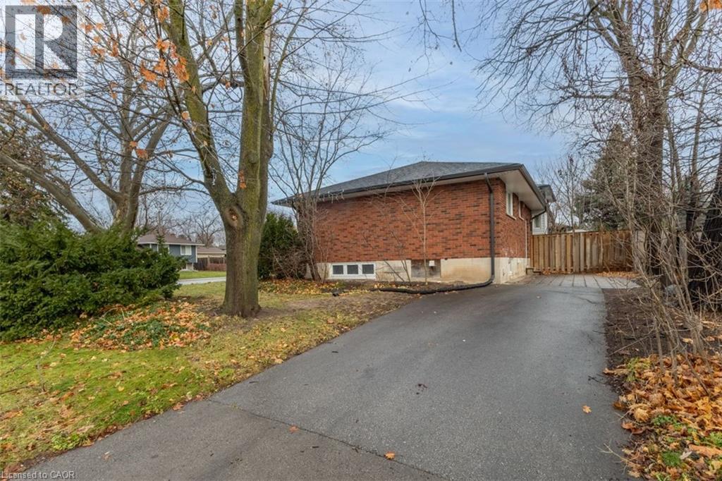 2142 Parkway Drive Unit# Lower Property Photo 2