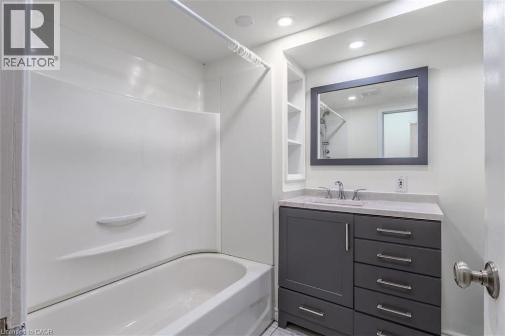 2142 Parkway Drive Unit# Lower Property Photo 20