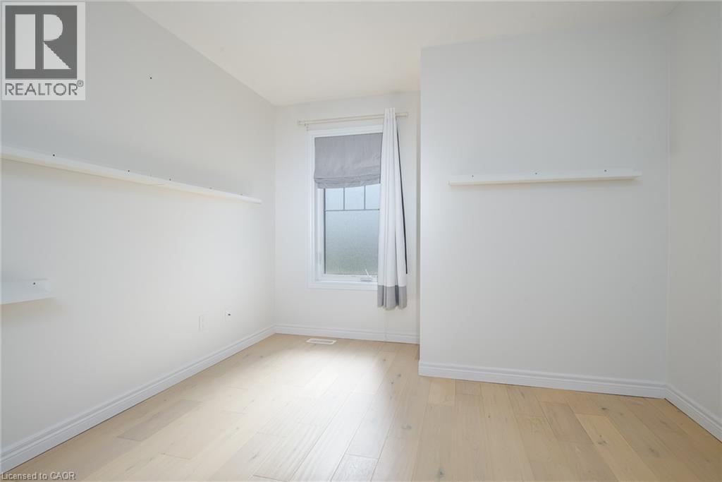 290 William Street Property Photo 31