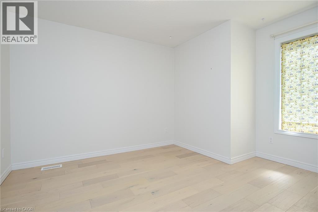 290 William Street Property Photo 33