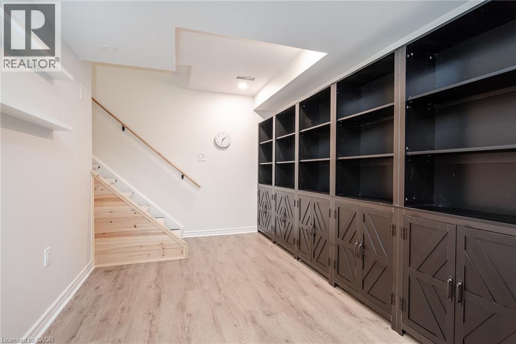 290 William Street Property Photo 42