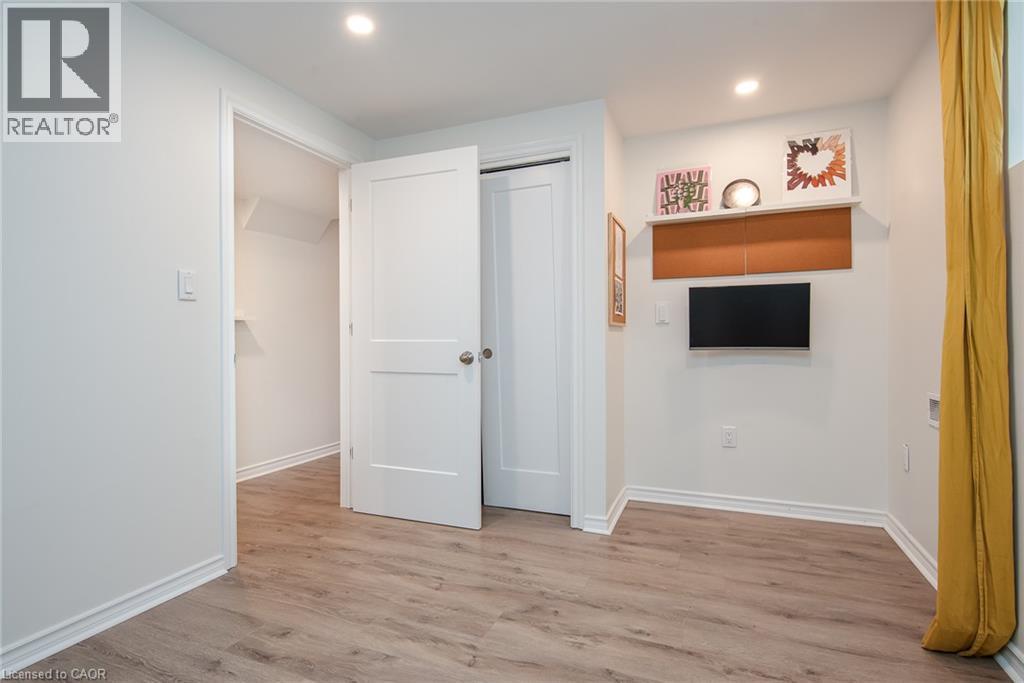 290 William Street Property Photo 45
