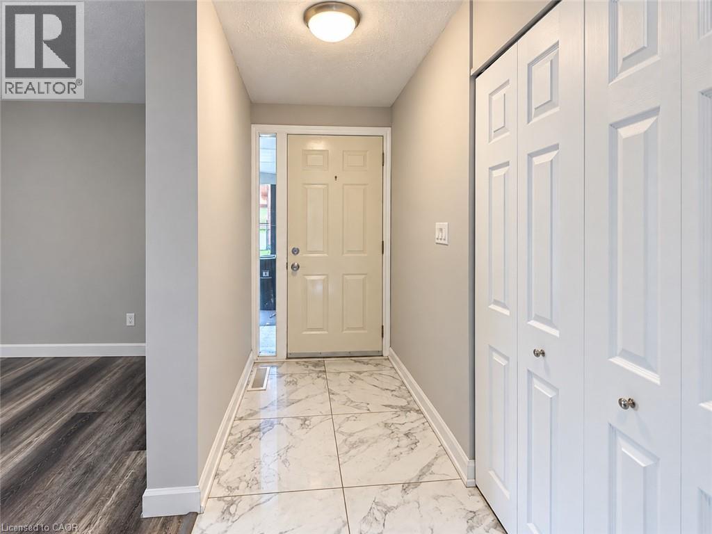 63 Sanatorium Road Unit# Upper Level Property Photo 4