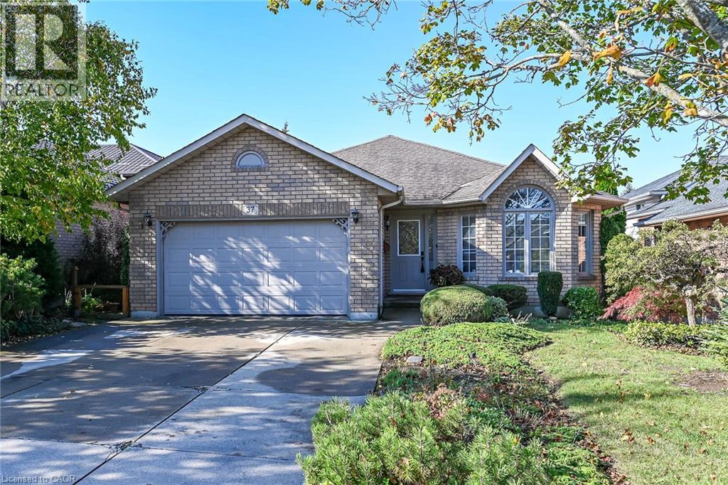37 Glenhollow Drive Property Photo 1