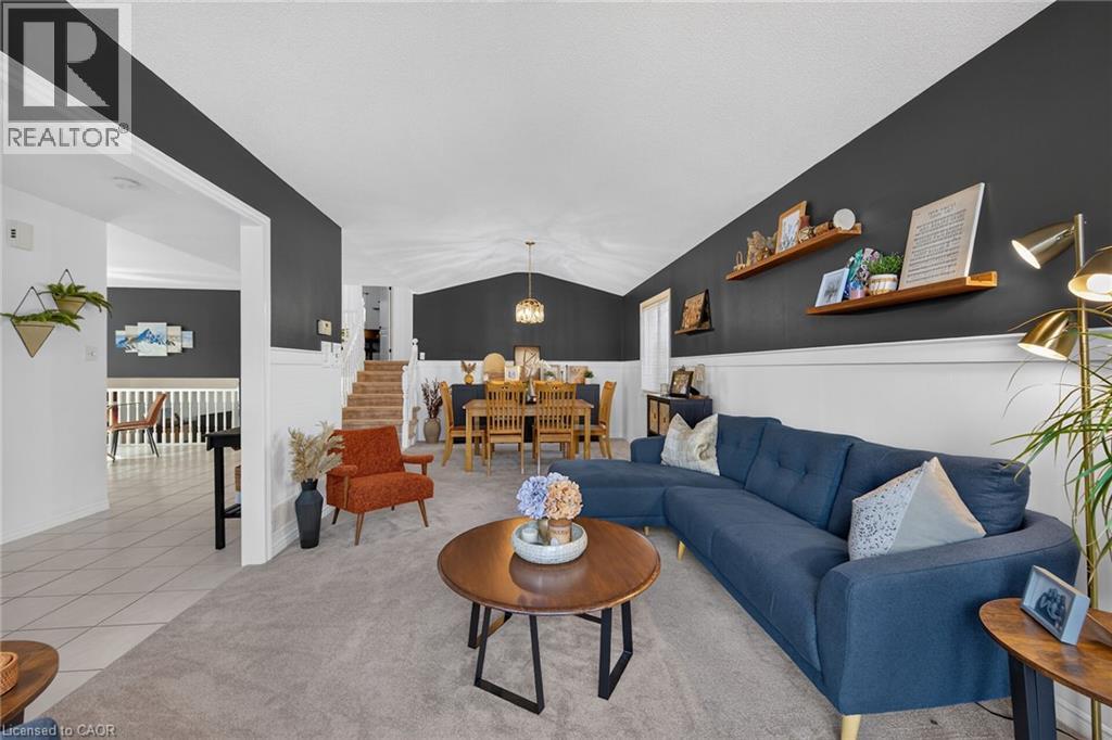 37 Glenhollow Drive Property Photo 6