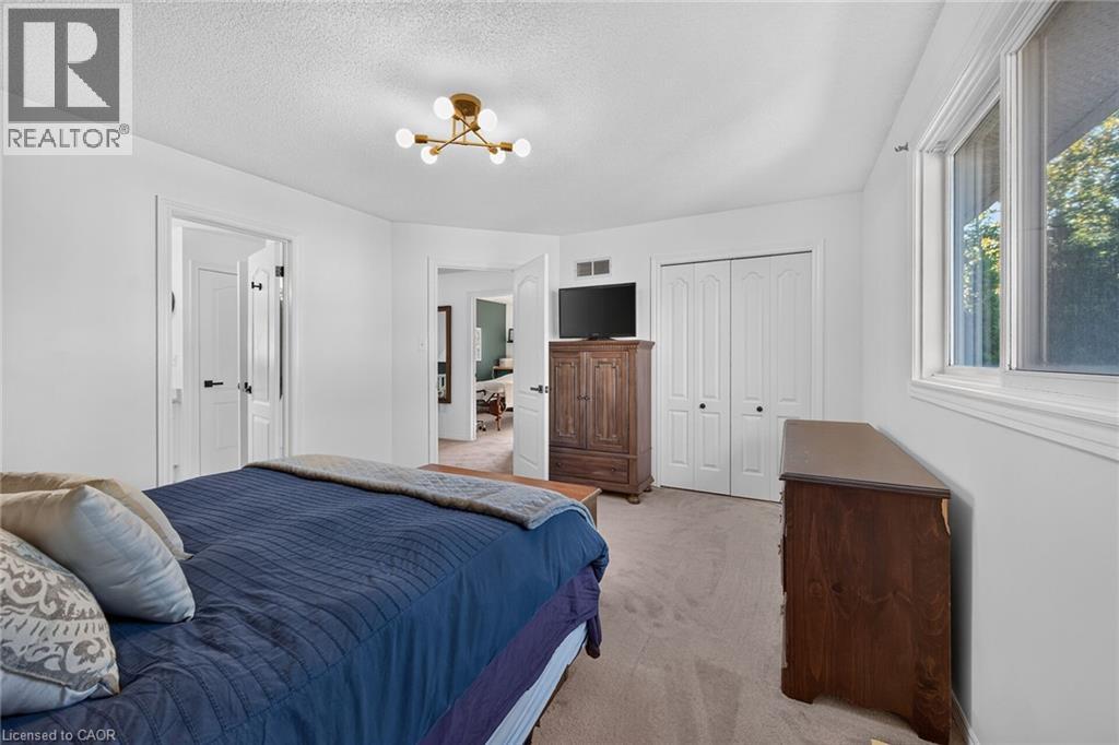 37 Glenhollow Drive Property Photo 20