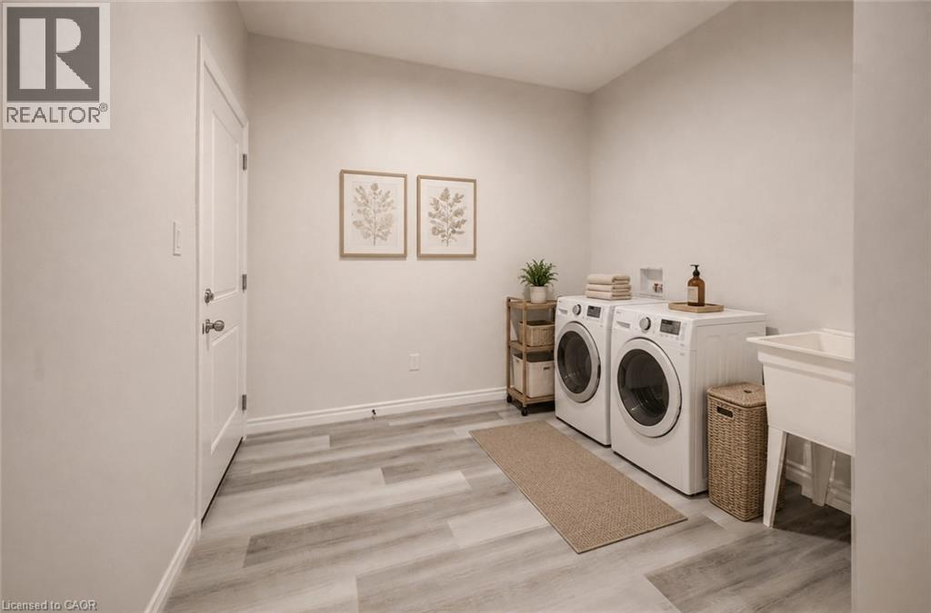 48 Main Street E Property Photo 23