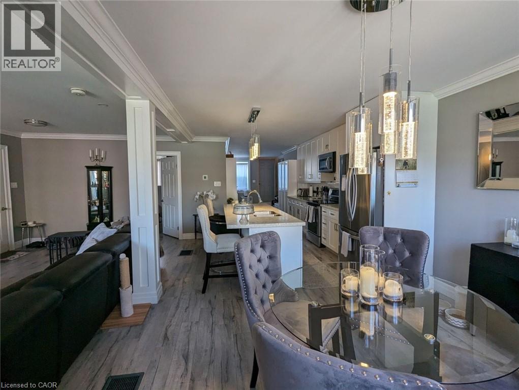 326 Ottawa Street Property Photo 3