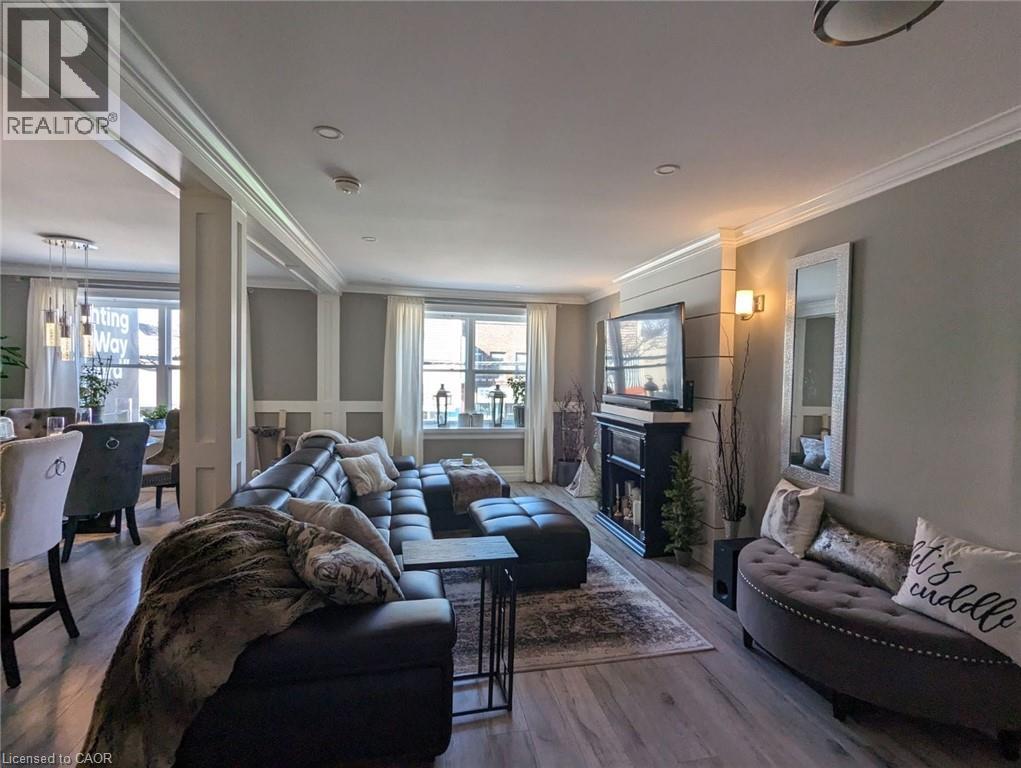 326 Ottawa Street Property Photo 13