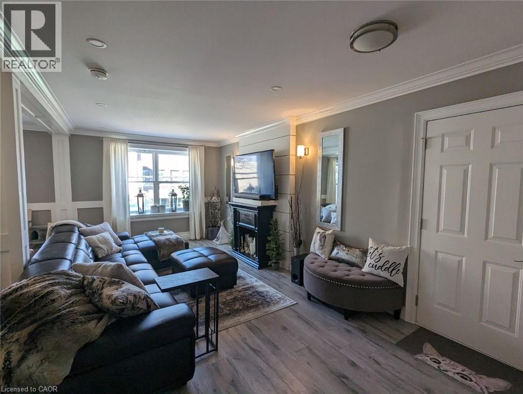 326 Ottawa Street Property Photo 16