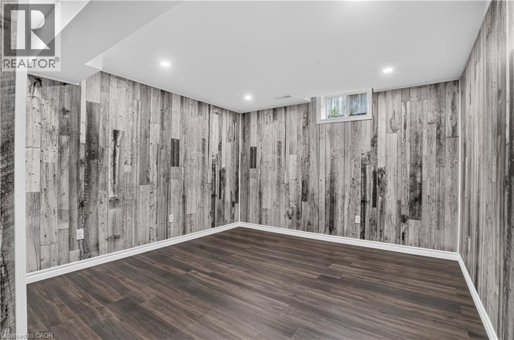10 Pattison Place Property Photo 38