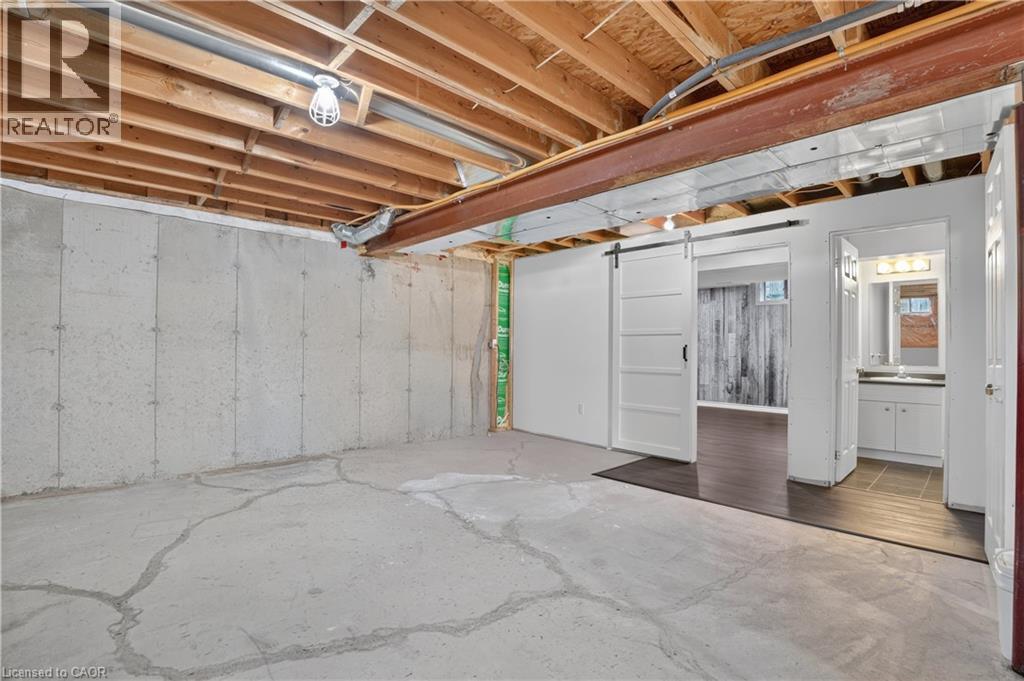 10 Pattison Place Property Photo 40