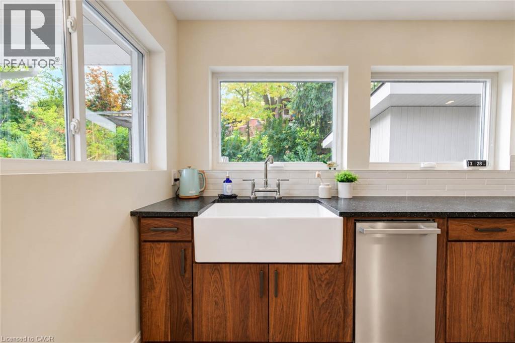 40 Forest Road Property Photo 11