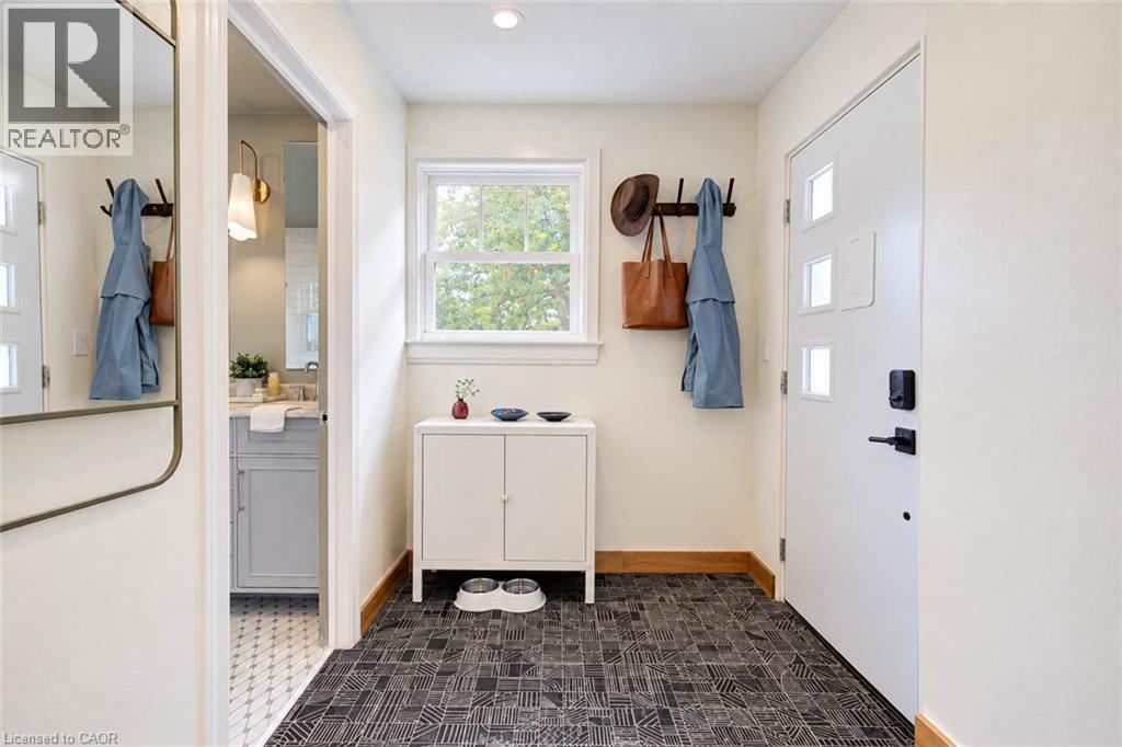 40 Forest Road Property Photo 13