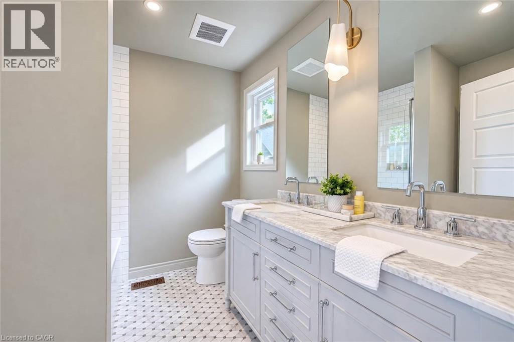 40 Forest Road Property Photo 14