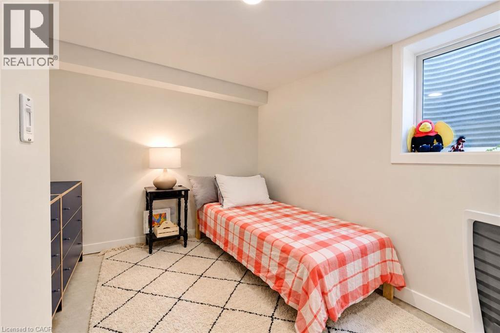 40 Forest Road Property Photo 26