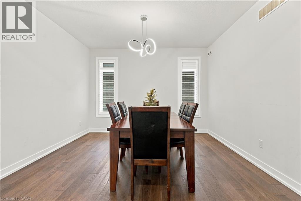 6 Feathers Crossing Property Photo 15