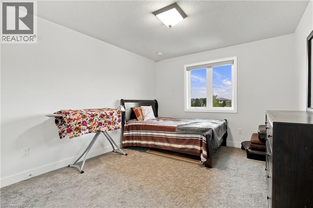 6 Feathers Crossing Property Photo 35
