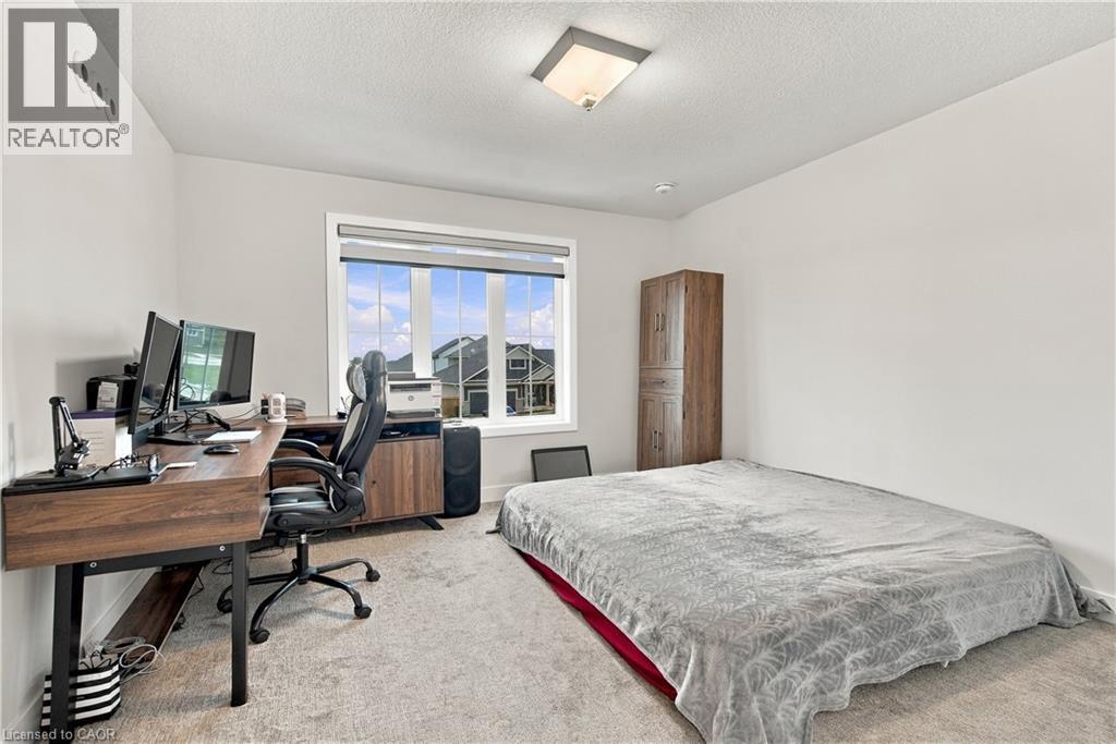 6 Feathers Crossing Property Photo 37