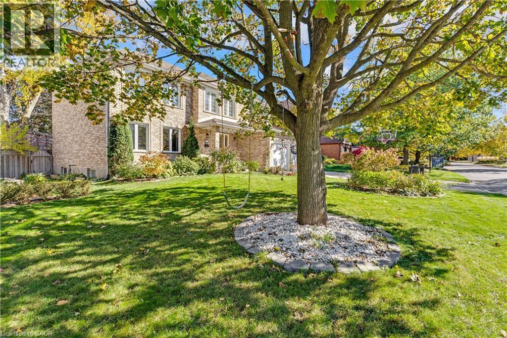 548 Sandbrooke Court Property Photo 4