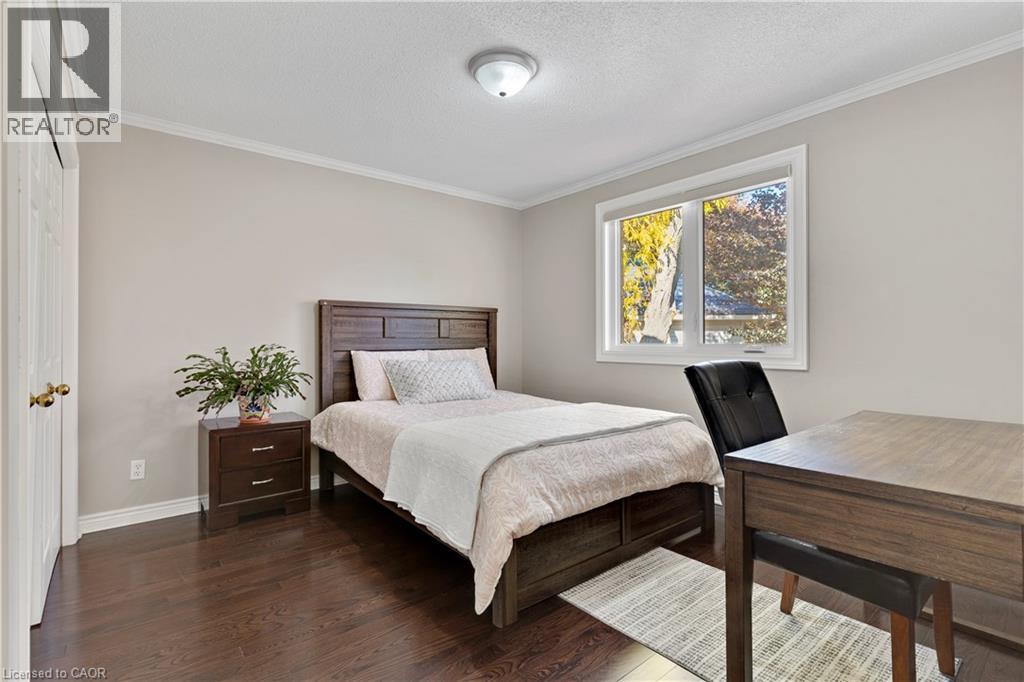 548 Sandbrooke Court Property Photo 35