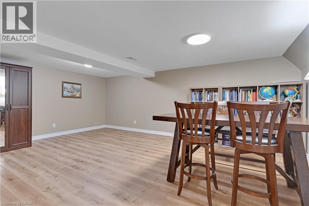 548 Sandbrooke Court Property Photo 41