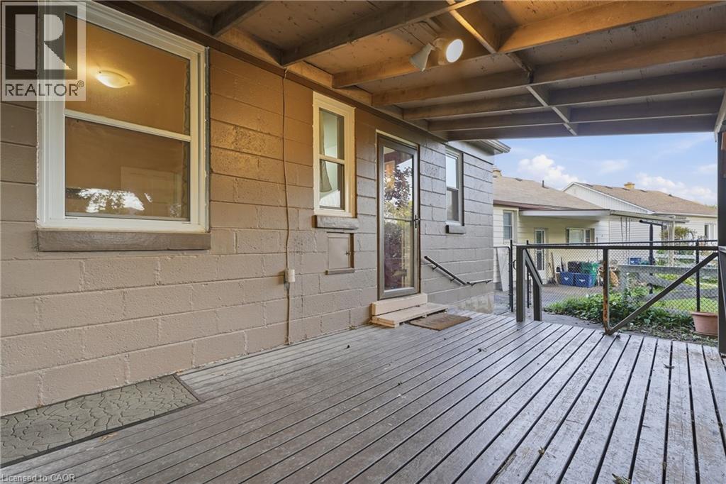 160 Lorne Crescent Property Photo 17