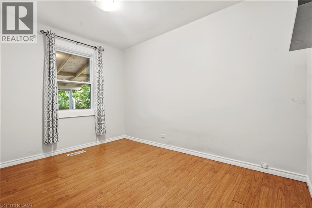 160 Lorne Crescent Property Photo 23