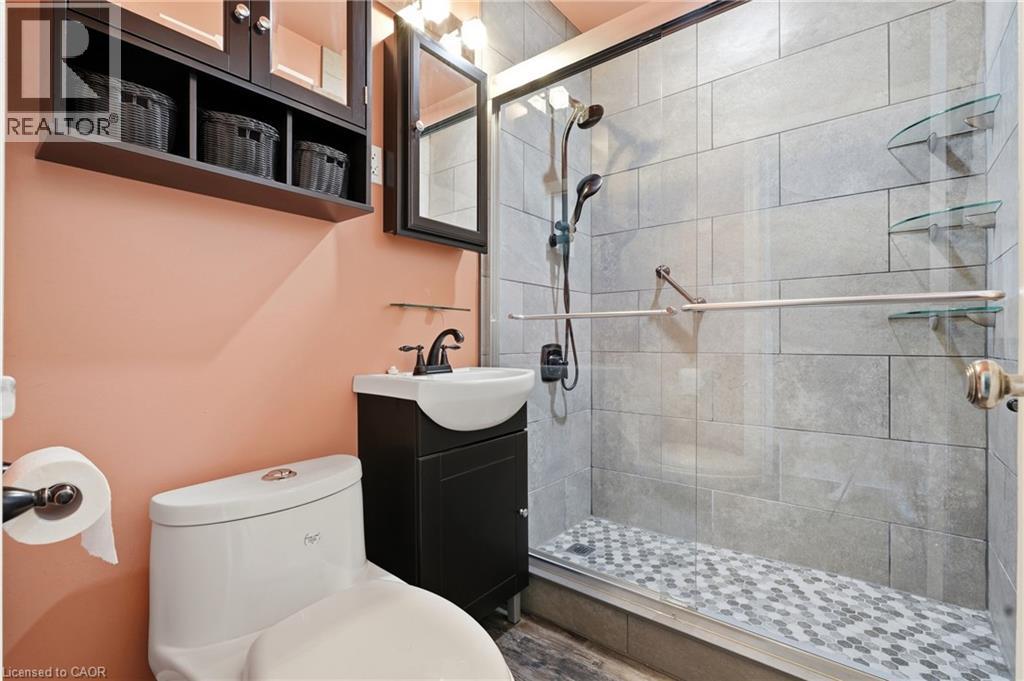 160 Lorne Crescent Property Photo 28