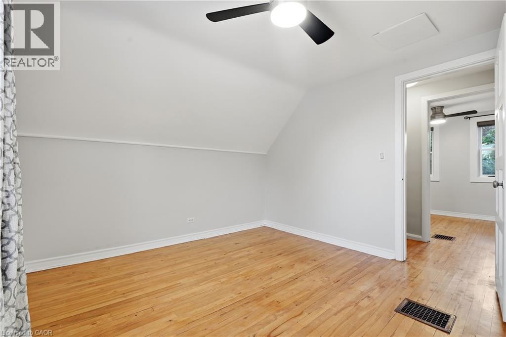 160 Lorne Crescent Property Photo 32