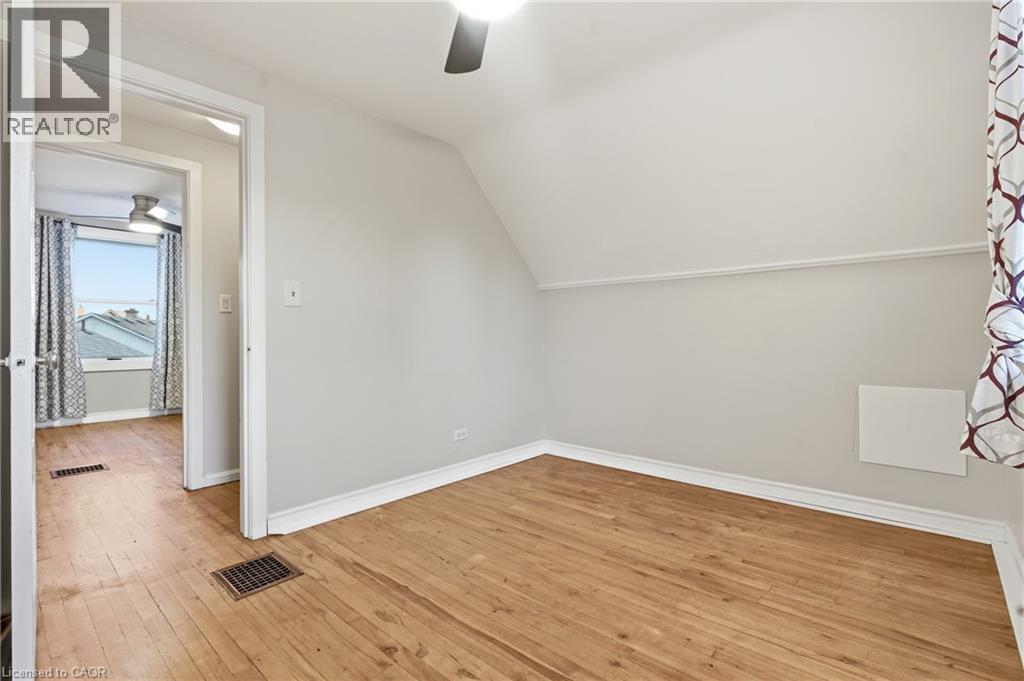 160 Lorne Crescent Property Photo 33