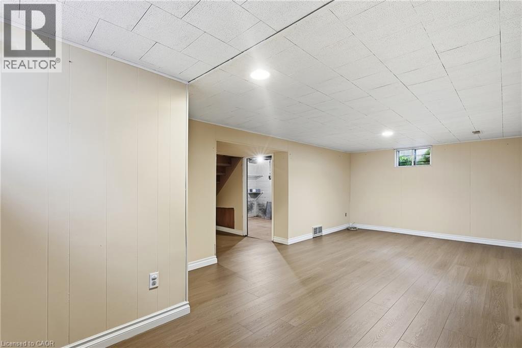 160 Lorne Crescent Property Photo 39