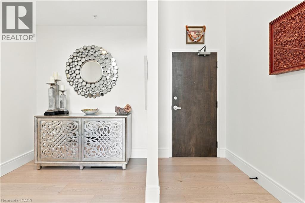 112 King Street E Unit# Ph5 Property Photo 3