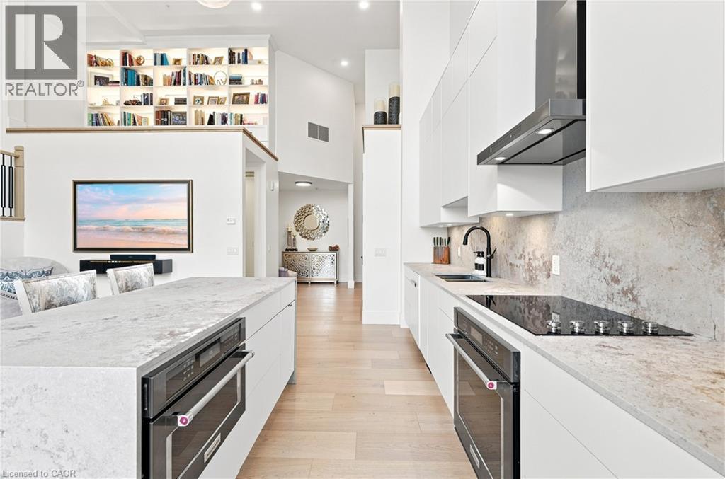 112 King Street E Unit# Ph5 Property Photo 8