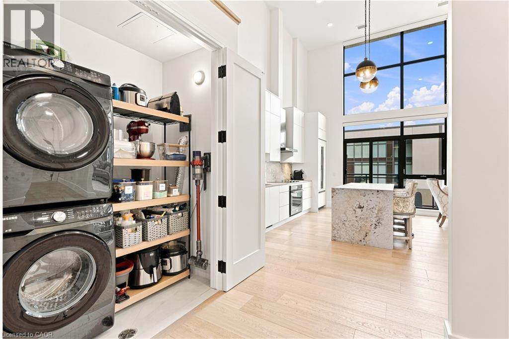 112 King Street E Unit# Ph5 Property Photo 21