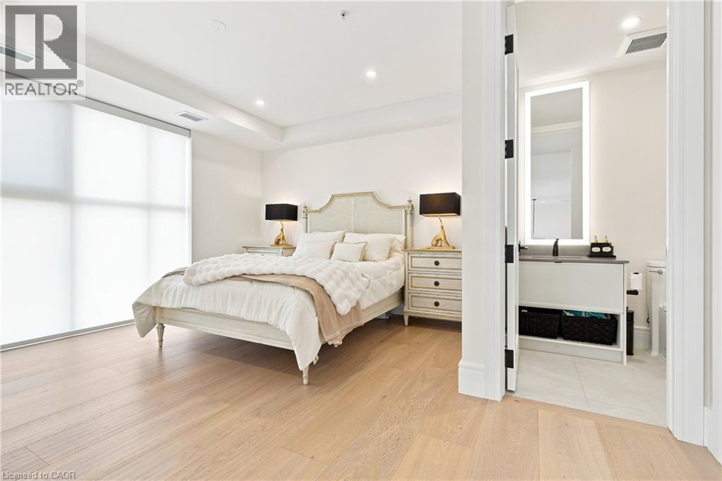 112 King Street E Unit# Ph5 Property Photo 24