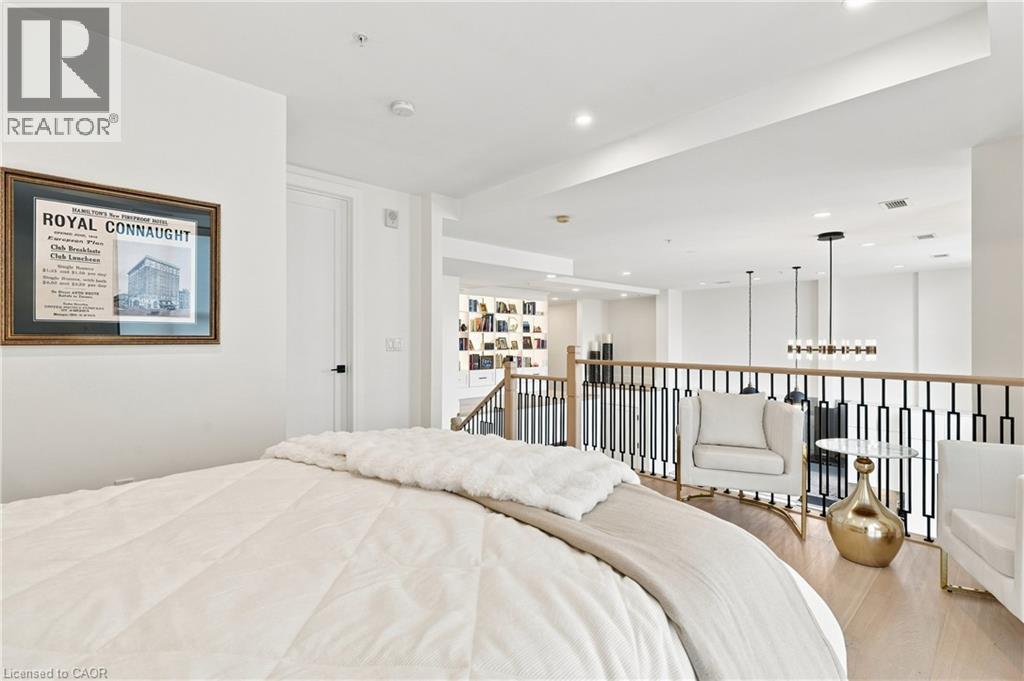 112 King Street E Unit# Ph5 Property Photo 26