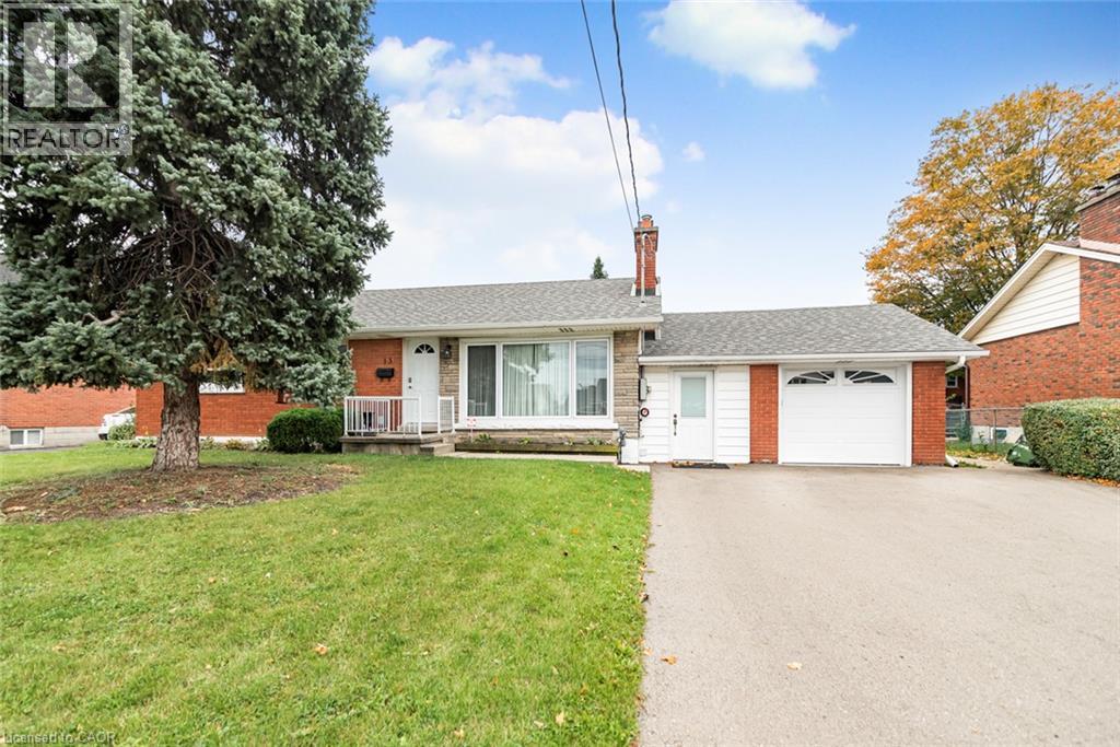 13 MEADOWVALE Avenue Property Photo 1