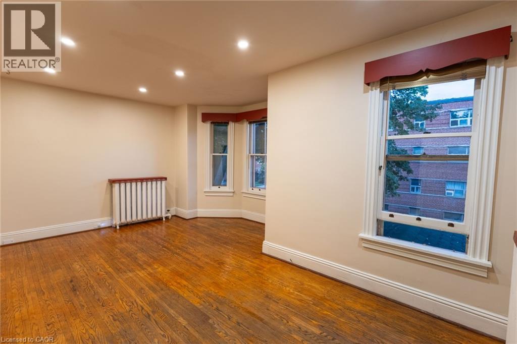 105 Erie Avenue Unit# Second Property Photo 5