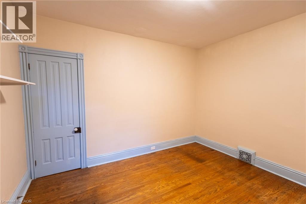 105 Erie Avenue Unit# Second Property Photo 7